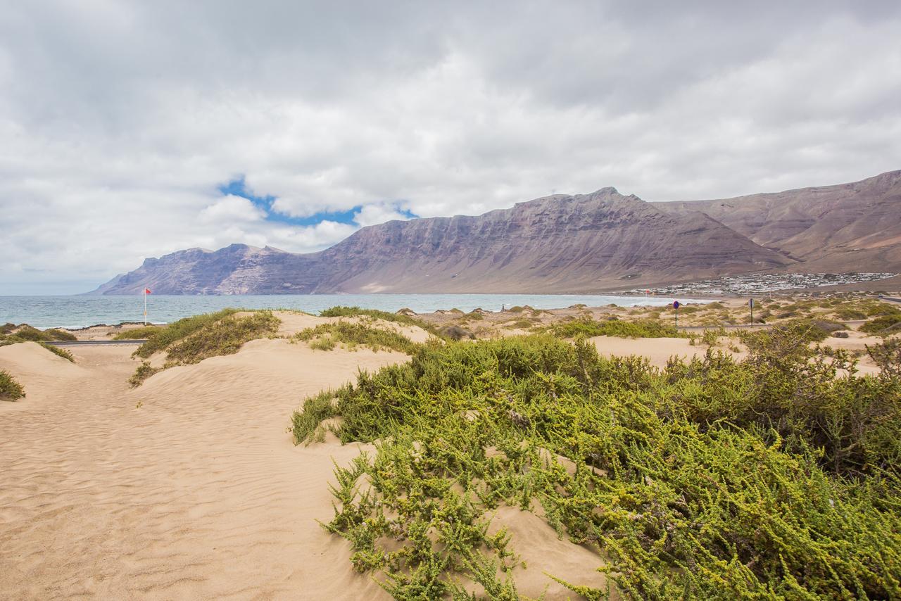 Famara Views Apartment ภายนอก รูปภาพ